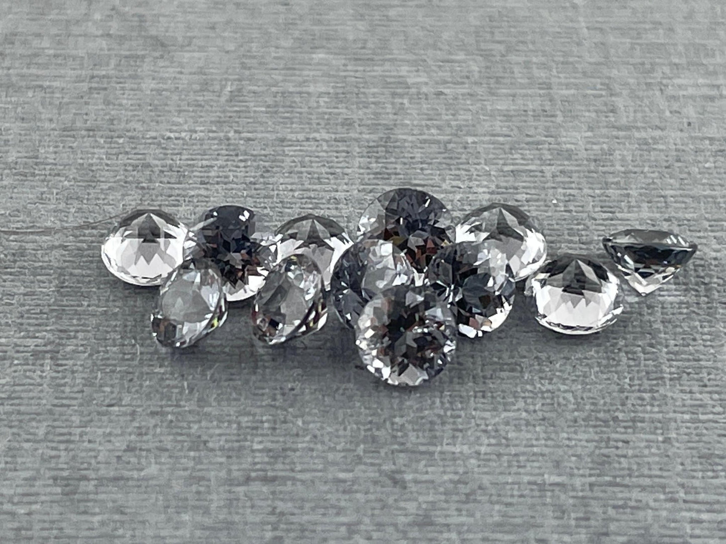 3.5 mm Platinum Spinel Faceted Round | Mozambique Natural Gemstone | P173 - Spinel - Gem Enthusiast