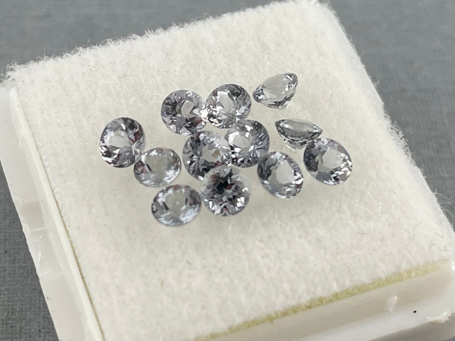 3.5 mm Platinum Spinel Faceted Round | Mozambique Natural Gemstone | P173 - Spinel - Gem Enthusiast