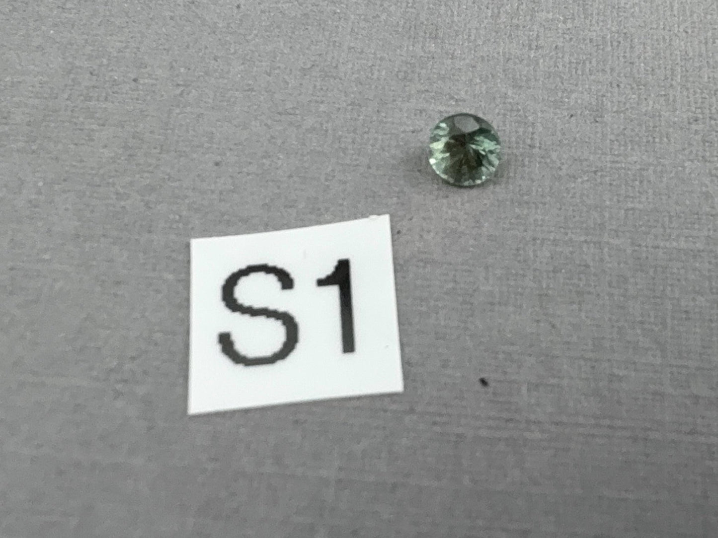 3.5mm Montana Sapphire: Green Round Brilliant Loose Gemstone, Per Stone - Gem Enthusiast
