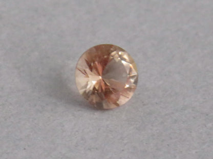 4.5mm Oregon Sunstone Faceted Round | Natural American Gemstone | 0.32ct | OSF242 - Gem Enthusiast