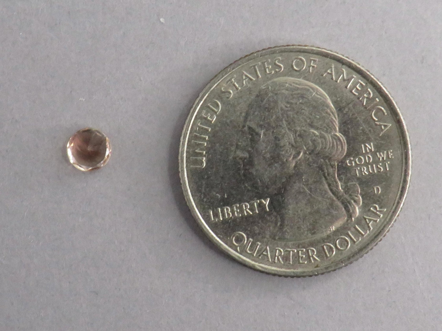 4.5mm Oregon Sunstone Faceted Round | Natural American Gemstone | 0.32ct | OSF242 - Gem Enthusiast