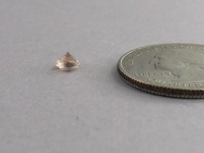 4.5mm Oregon Sunstone Faceted Round | Natural American Gemstone | 0.32ct | OSF242 - Gem Enthusiast