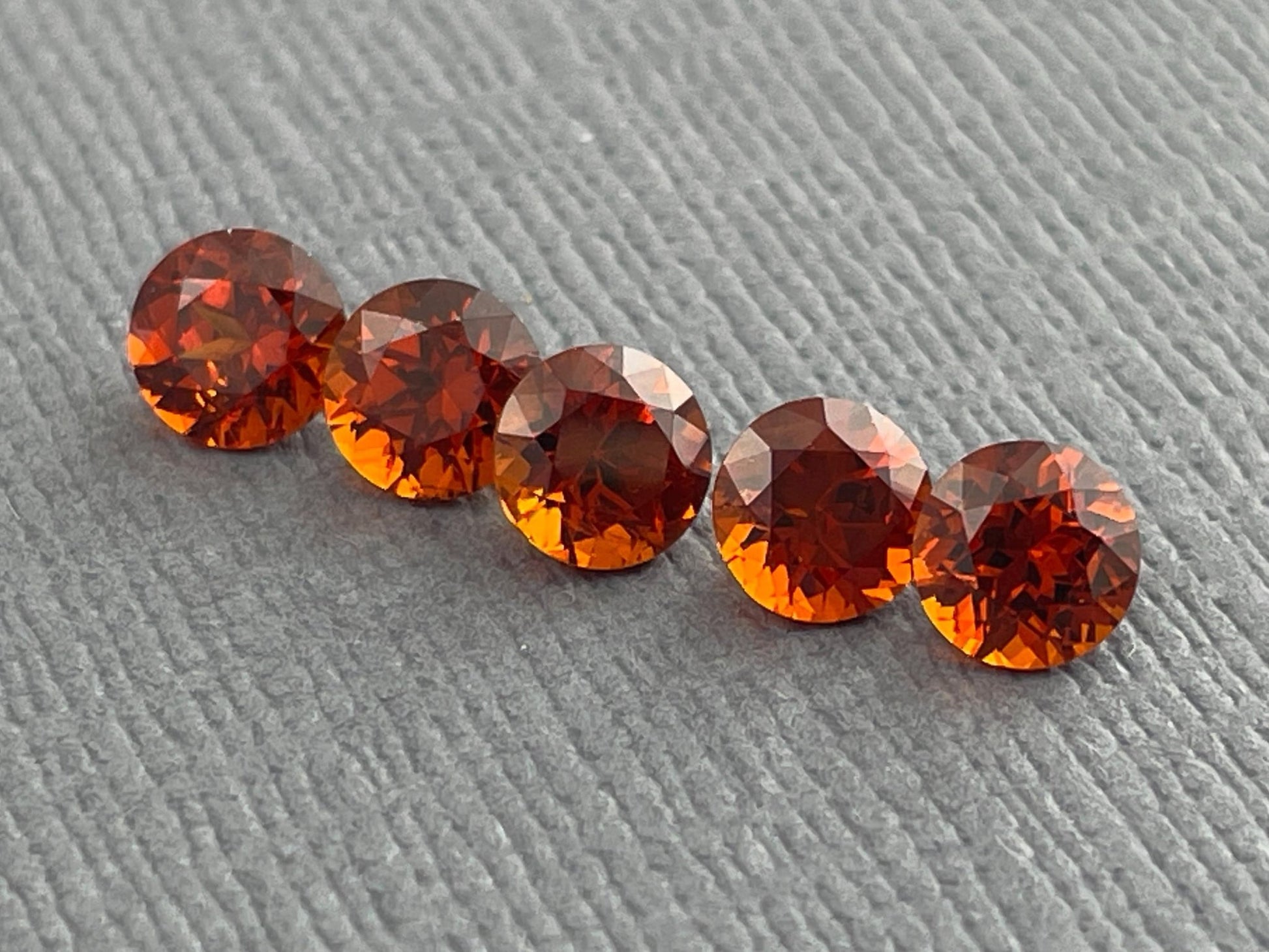 4.5mm Spessartine Garnet Round | Per Stone | Mandarin Orange - Gem Enthusiast