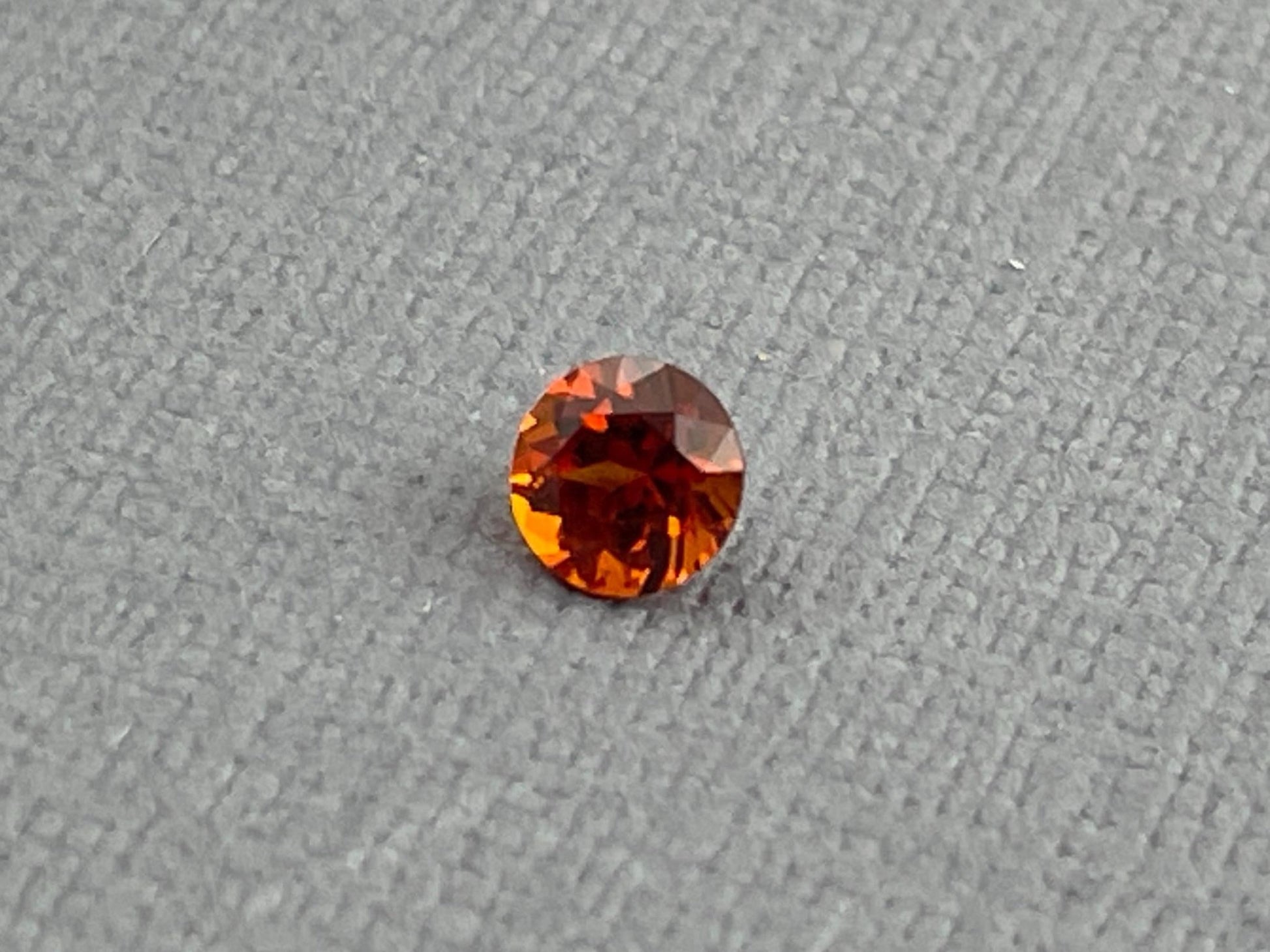 4.5mm Spessartine Garnet Round | Per Stone | Mandarin Orange - Gem Enthusiast