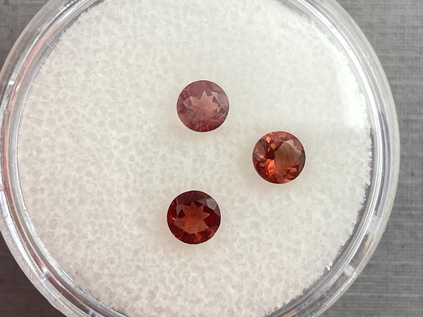 4mm Oregon Sunstone Lot | Red with Schiller and Zoning | Faceted Round Gemstones | OSF197 - Oregon Sunstone - Gem Enthusiast