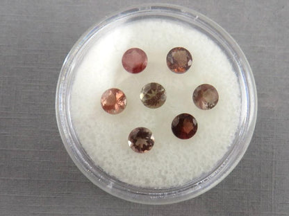 4mm Oregon Sunstone Lot | Red with Zoning and Striations | Faceted Round Gemstones | OSF233 - Gem Enthusiast