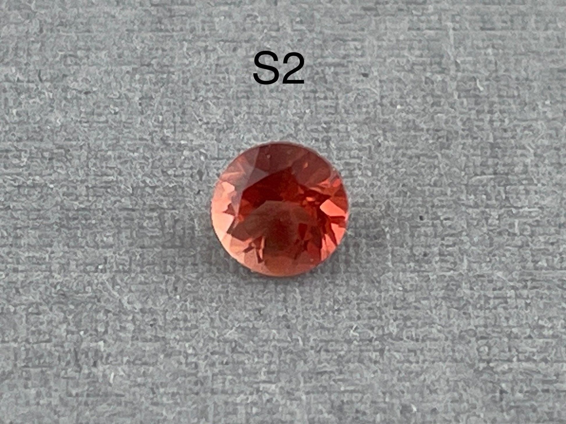 4mm Oregon Sunstone Red Round Faceted Stone | Ethically Sourced Gemstone | OSF110 - Gem Enthusiast