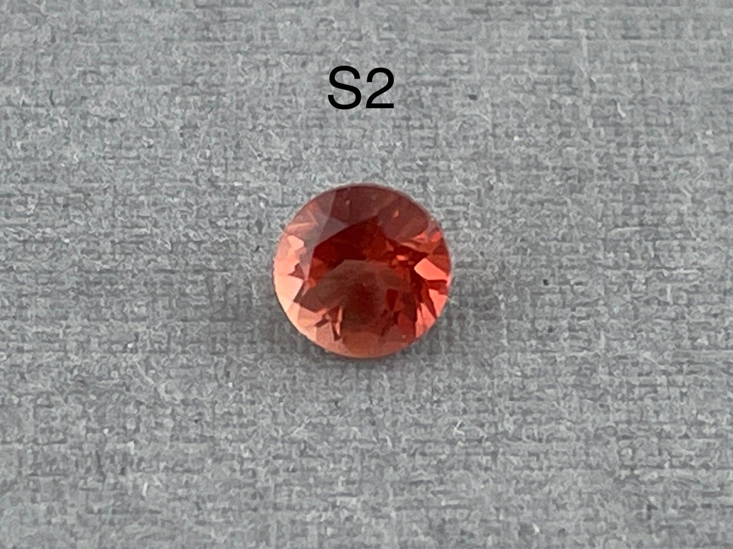 4mm Oregon Sunstone Red Round Faceted Stone | OSF110 - Gem Enthusiast
