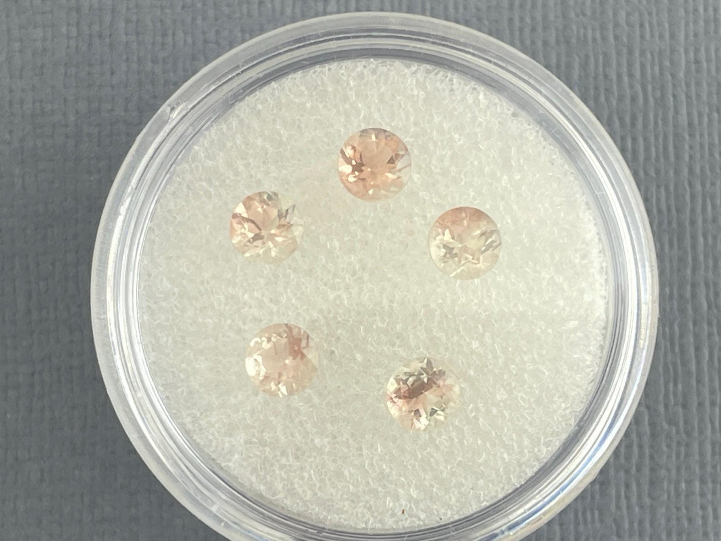 4mm Oregon Sunstones Faceted Round Stones | American Mined Gemstones - Gem Enthusiast