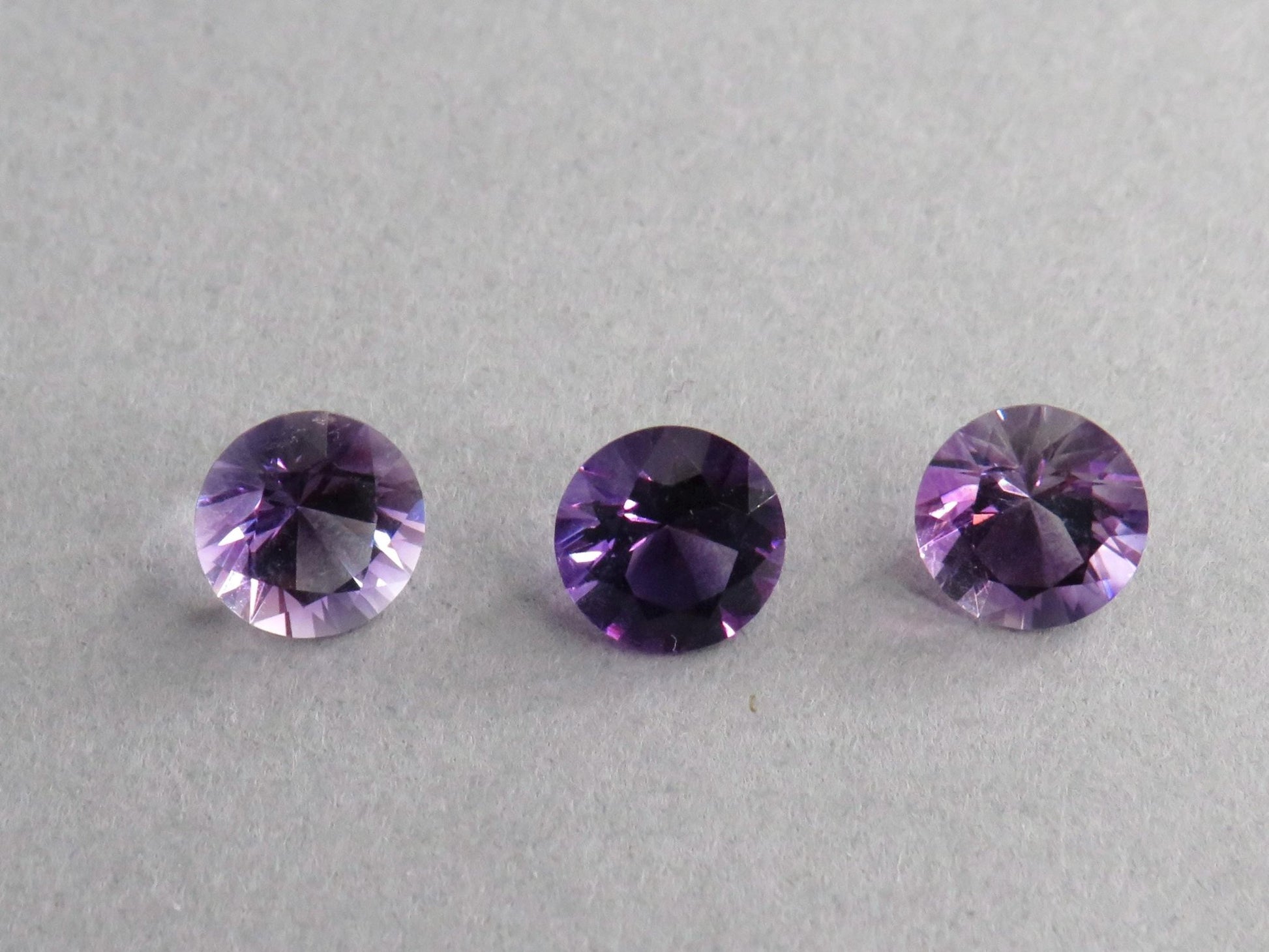 5.5mm Arizona Amethyst | Four Peaks Mine, USA | American Gemstone | Sold Per Stone | AZ211 - Gem Enthusiast