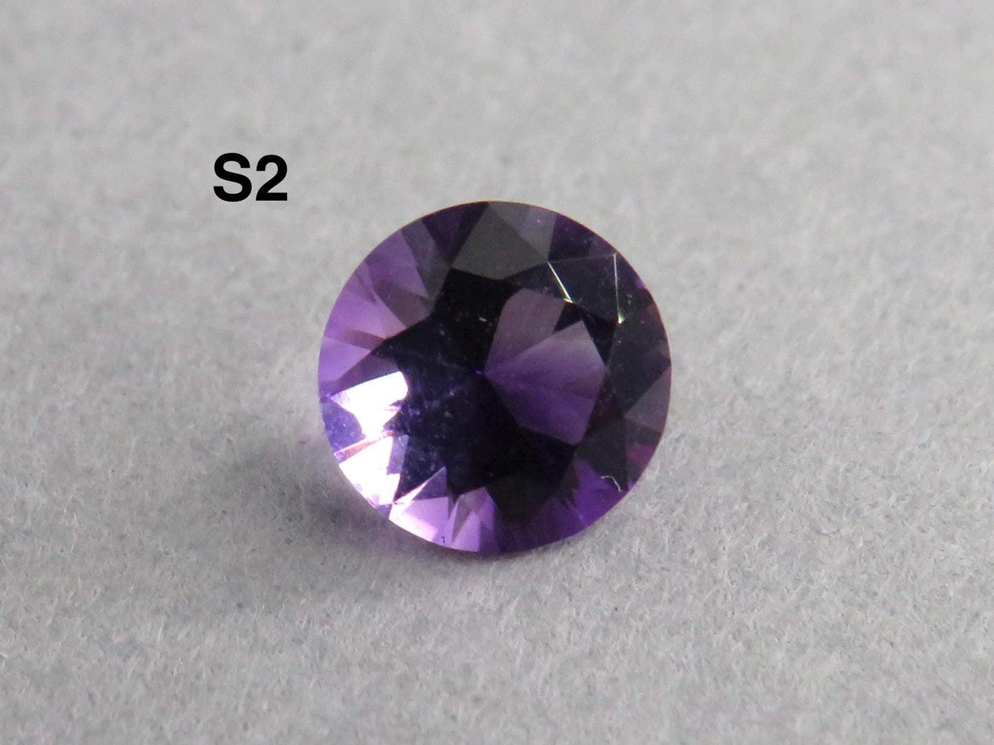 5.5mm Arizona Amethyst | Four Peaks Mine, USA | American Gemstone | Sold Per Stone | AZ211 - Gem Enthusiast