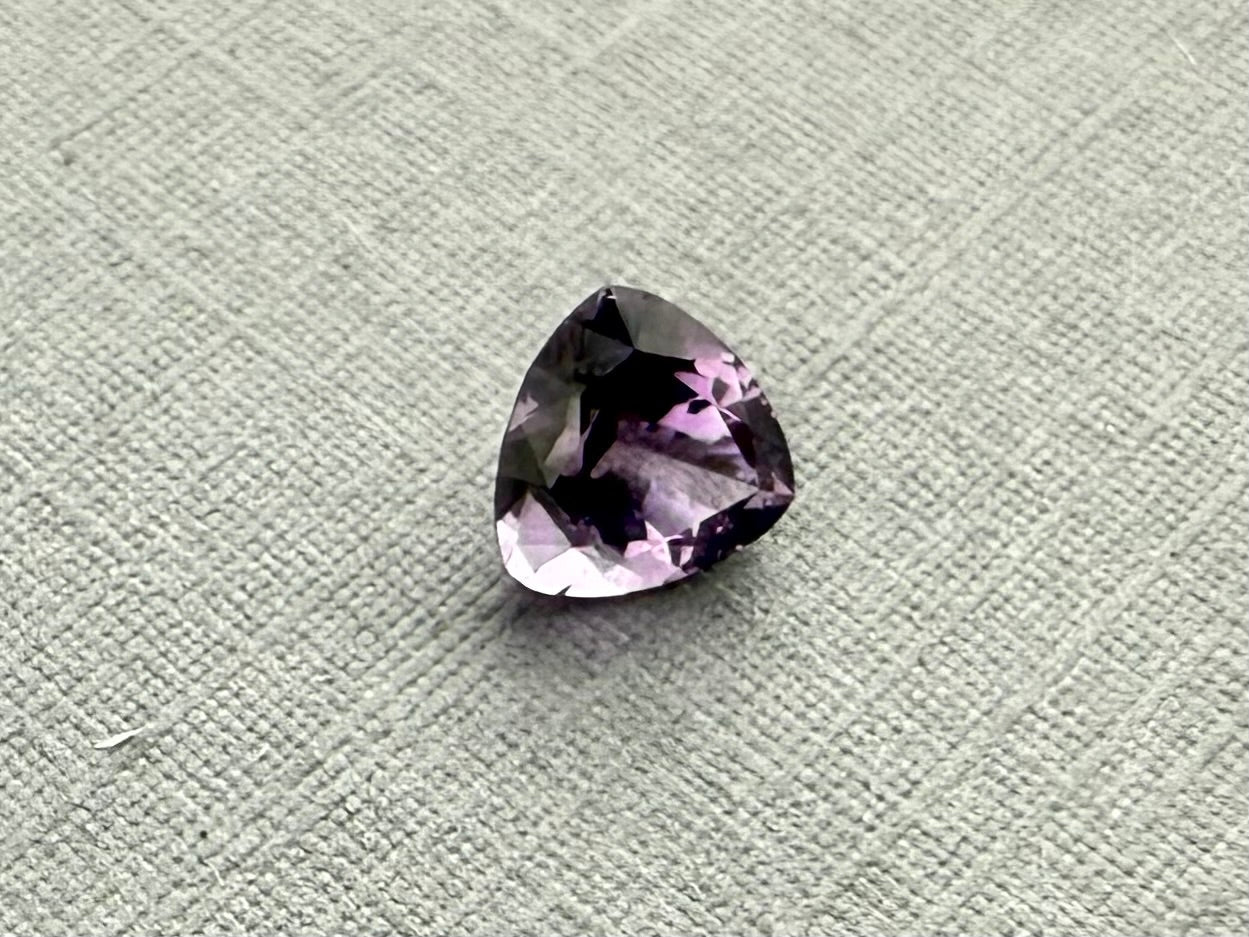 5.5mm Arizona Amethyst Trillion: Ethically Sourced from the Four Peaks Mine - Arizona Amethyst - Gem Enthusiast