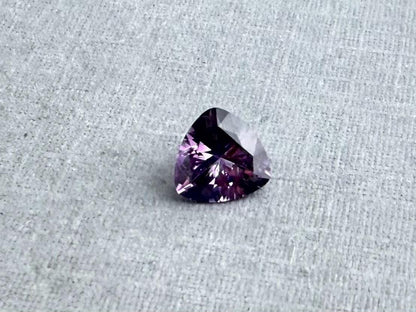 5.5mm Arizona Amethyst Trillion: Ethically Sourced from the Four Peaks Mine | AZ206 - Gem Enthusiast