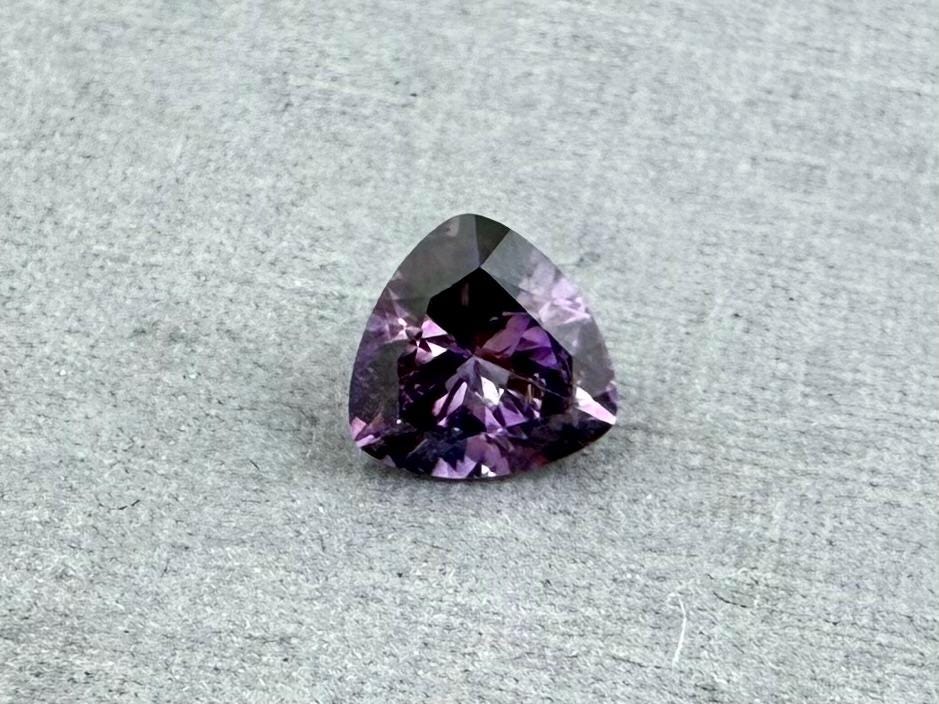 5.5mm Arizona Amethyst Trillion: Ethically Sourced from the Four Peaks Mine | AZ206 - Gem Enthusiast