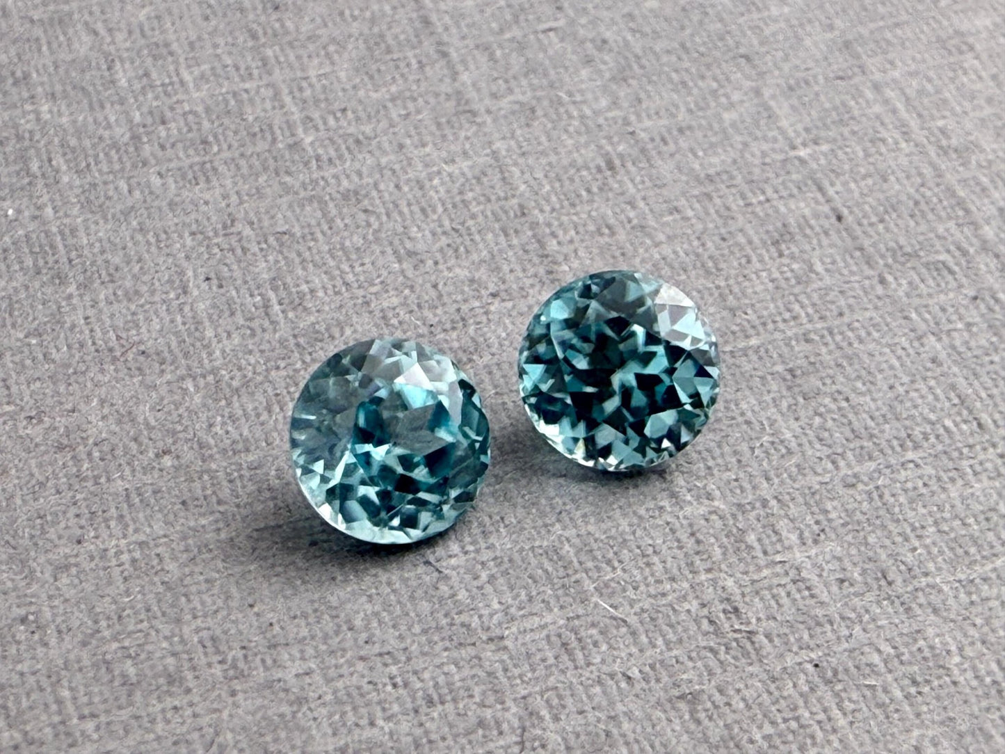 5.5mm Blue Zircon Pair Round | Natural Gemstone | ZC101 - Gem Enthusiast