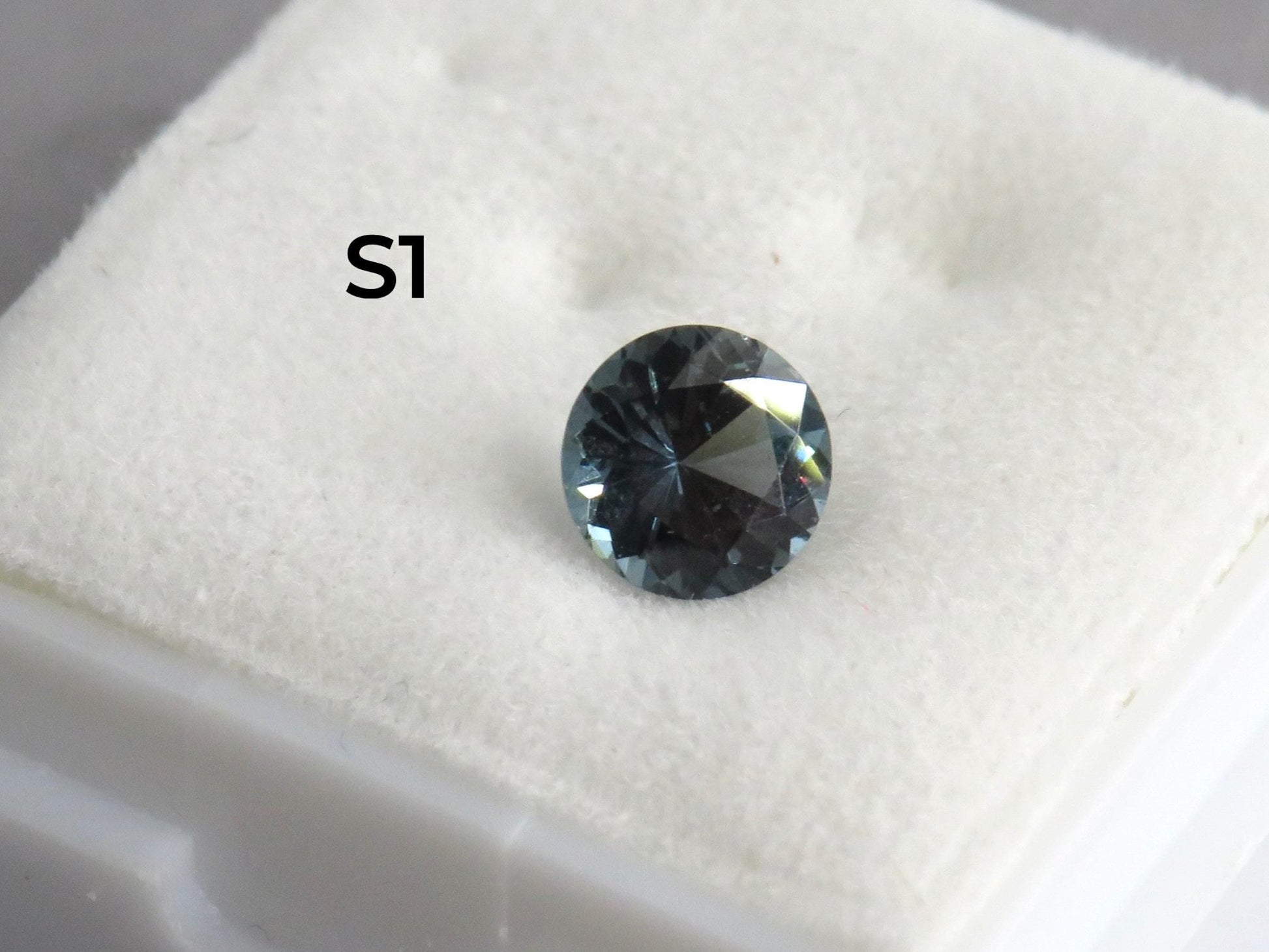 5.5mm Purple Blue Spinel Faceted Round | Per Stone | Natural Gemstone | SL130 - Gem Enthusiast