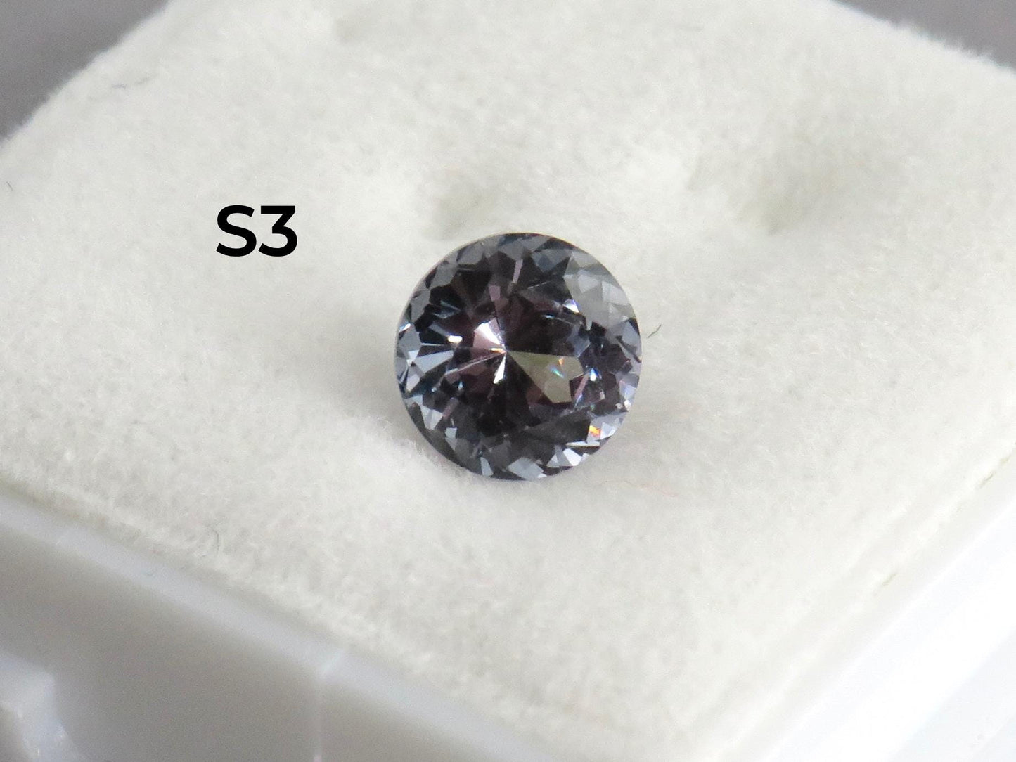 5.5mm Purple Blue Spinel Faceted Round | Per Stone | Natural Gemstone | SL130 - Gem Enthusiast