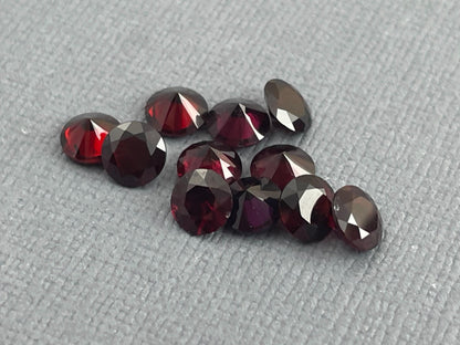 5mm Arizona Anthill Chrome Pyrope Garnet | Loose Round Faceted Gemstone | USA Mined - Gem Enthusiast