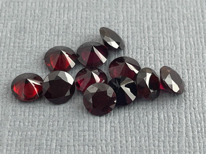 5mm Arizona Anthill Chrome Pyrope Garnet | Loose Round Faceted Gemstone | USA Mined - Gem Enthusiast
