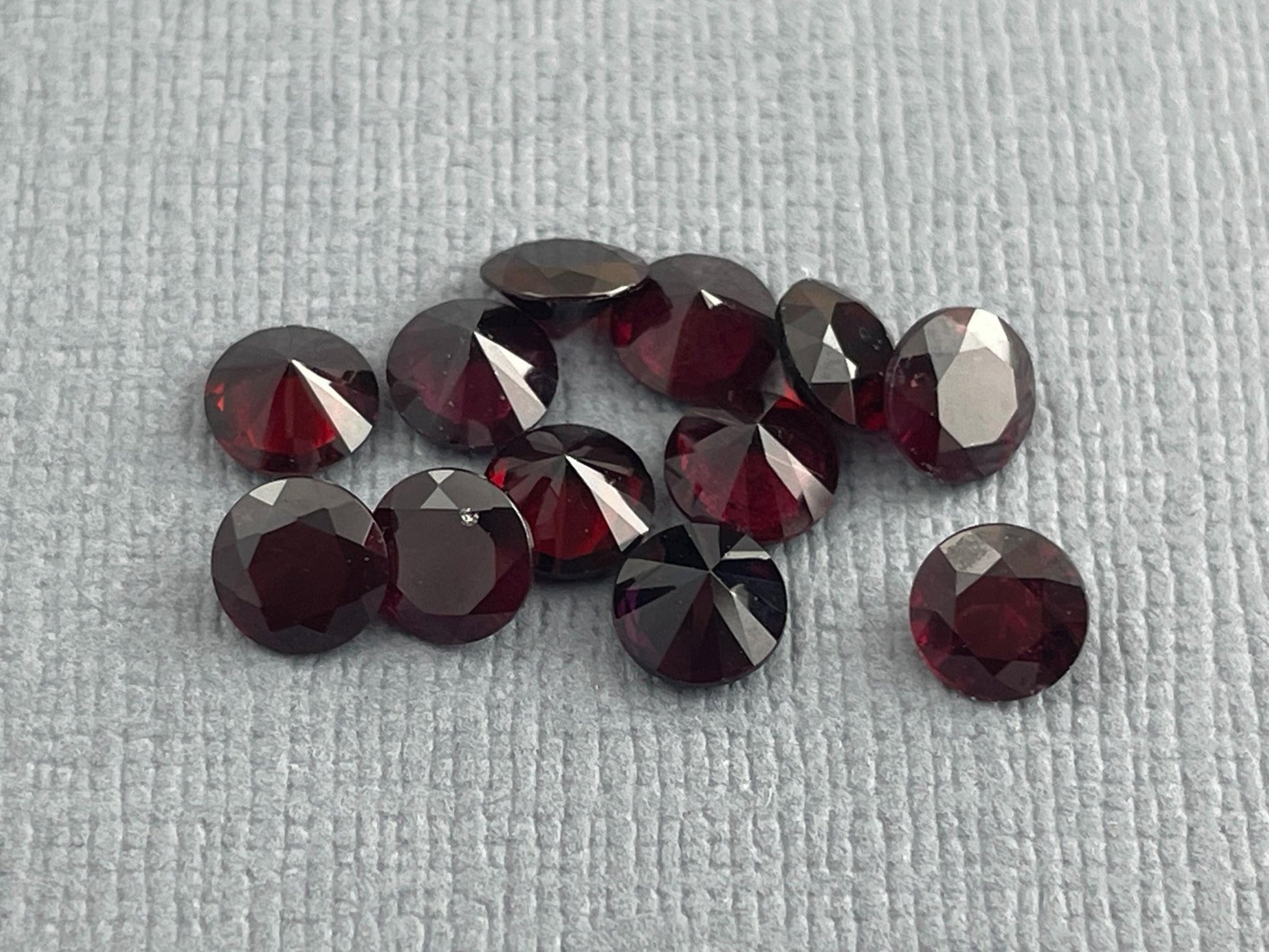 5mm Arizona Anthill Chrome Pyrope Garnet | Loose Round Faceted Gemstone | USA Mined - Gem Enthusiast