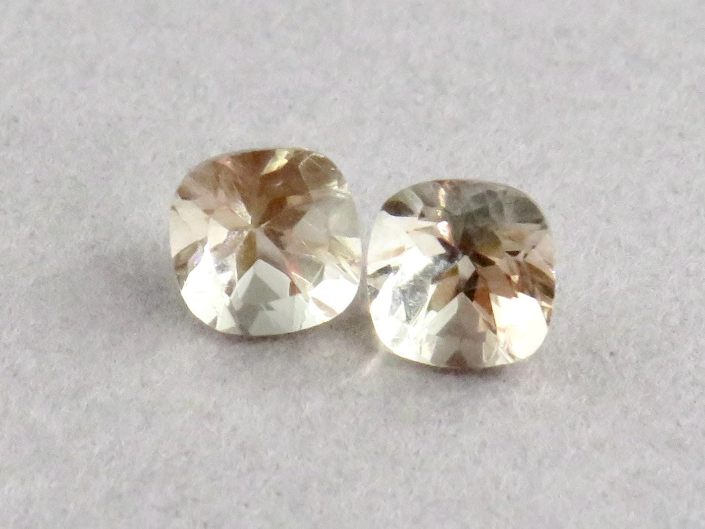 5mm Oregon Sunstone Faceted Square | 5x5mm, 1.26ct | Per Pair | Dust Devil, Oregon USA | OSF238 - Gem Enthusiast
