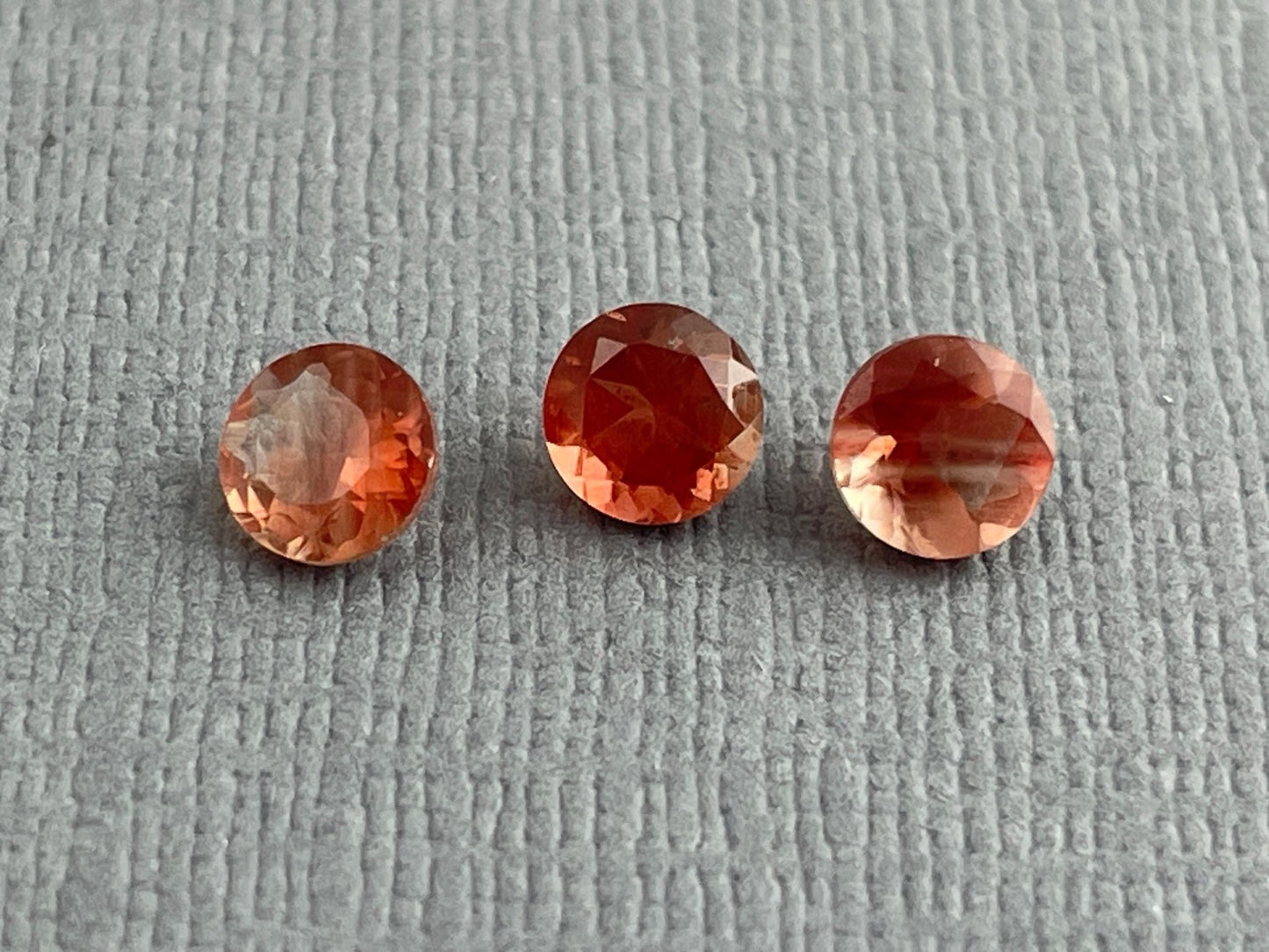 5mm Oregon Sunstone Lot | Red with Schiller and Zoning | Faceted Round Gemstones | OSF205 - Oregon Sunstone - Gem Enthusiast