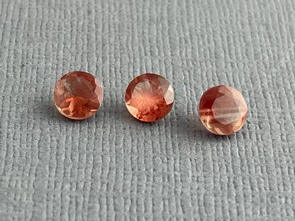 5mm Oregon Sunstone Lot | Red with Schiller and Zoning | Faceted Round Gemstones | OSF205 - Oregon Sunstone - Gem Enthusiast