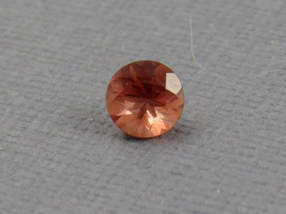 5mm Oregon Sunstone Round | Faceted Ethically Sourced Gemstone | OSF235 - Gem Enthusiast