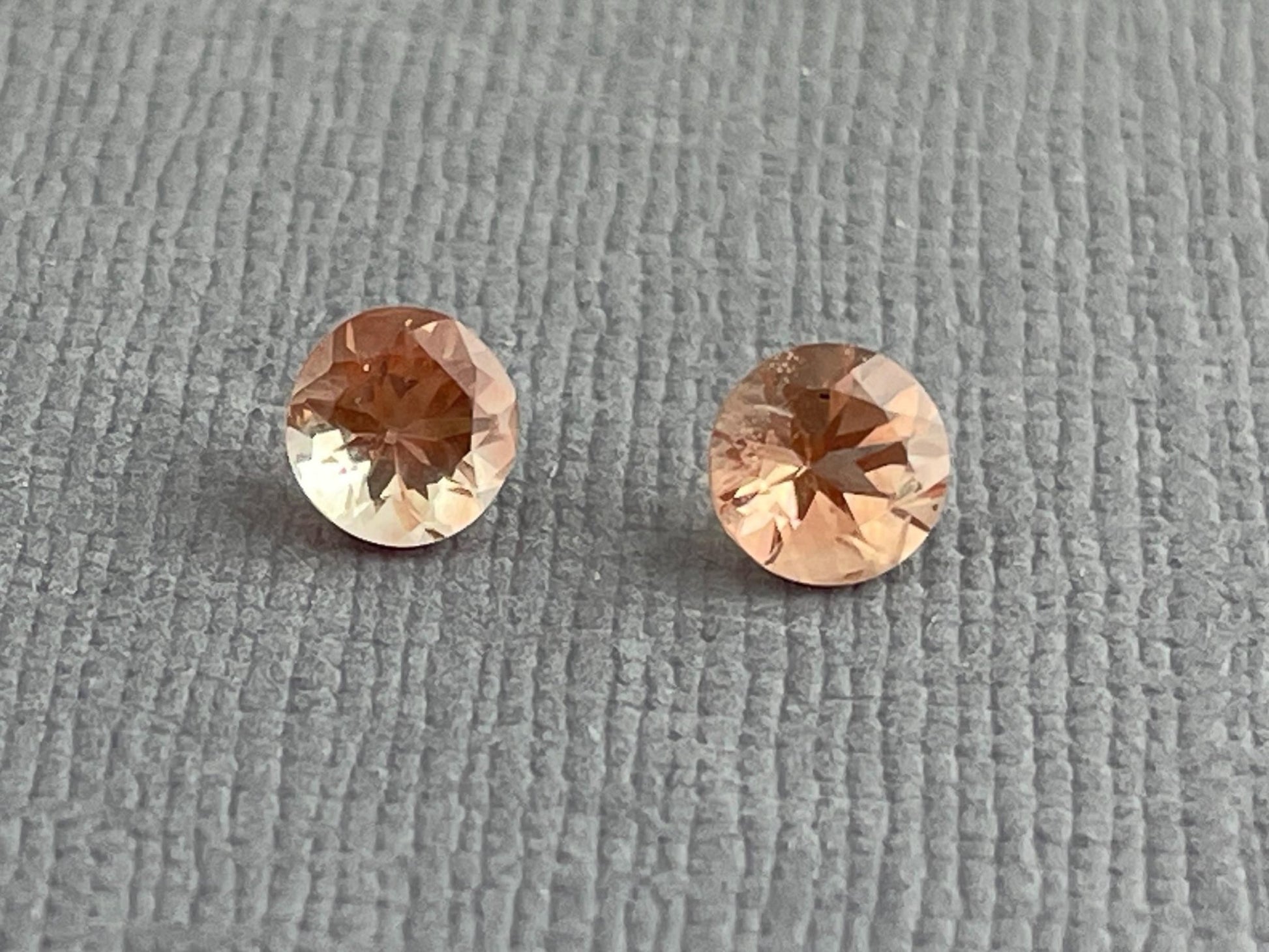 5mm Round Oregon Sunstone Pair | Ethically Sourced Gemstones | OSF204 - Oregon Sunstone - Gem Enthusiast