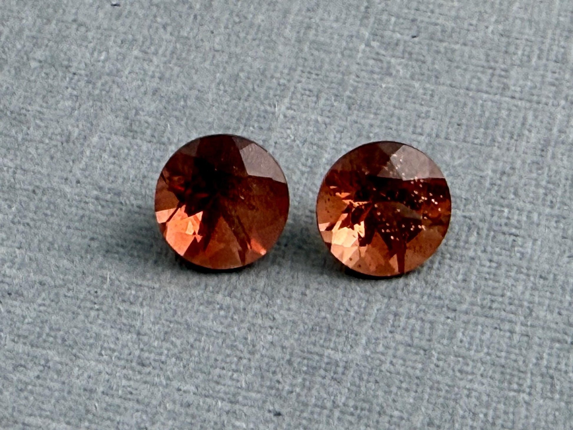 5mm Round Oregon Sunstone Pair | Ethically Sourced Gemstones | OSF228 - Gem Enthusiast