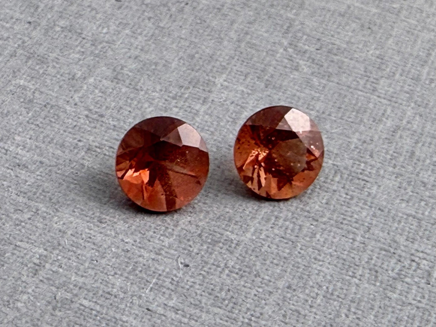 5mm Round Oregon Sunstone Pair | Ethically Sourced Gemstones | OSF228 - Gem Enthusiast