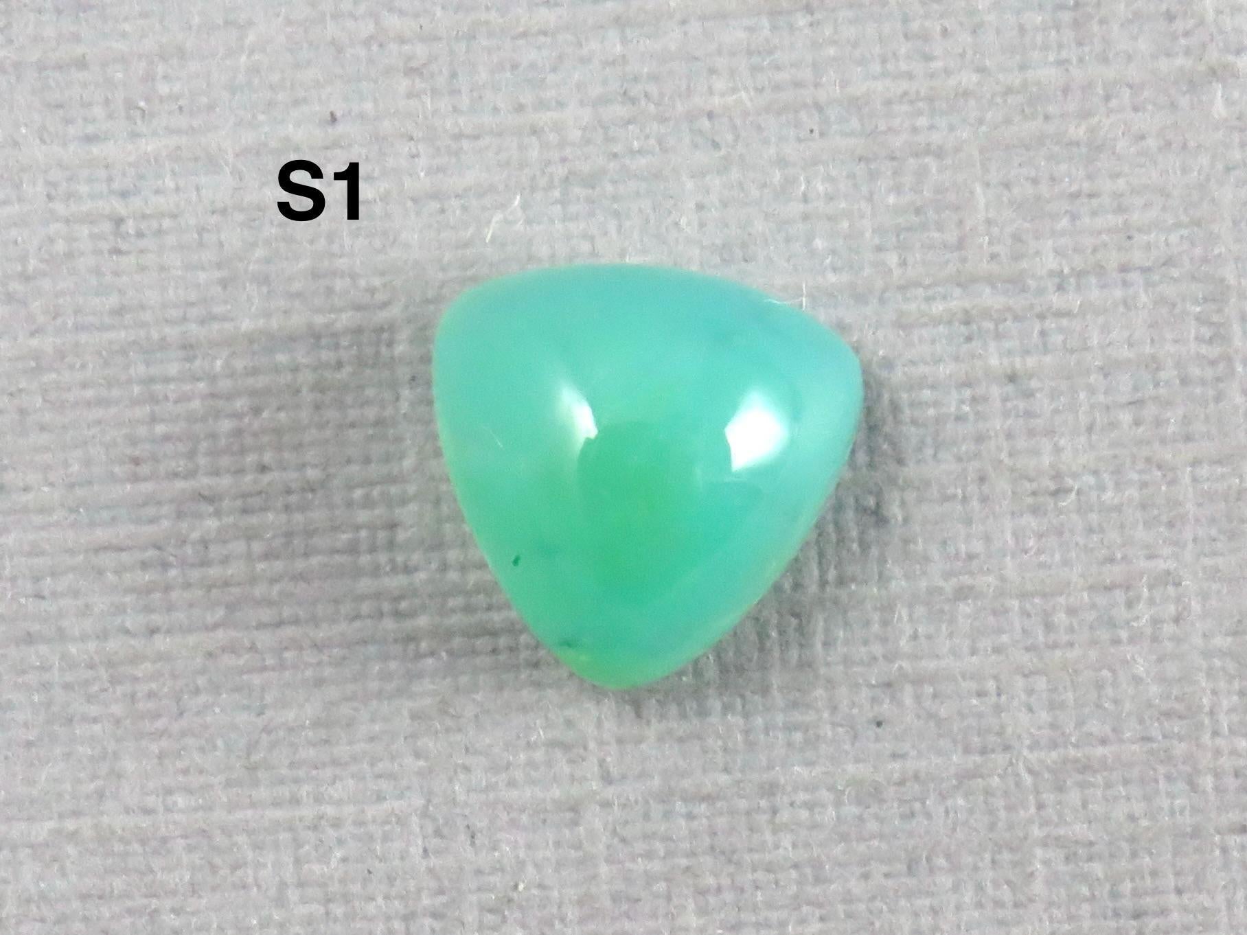 7mm Gem Silica Cabochon Triangle | avg 1.3ct | Per Stone | Peru | CH131 - Gem Enthusiast