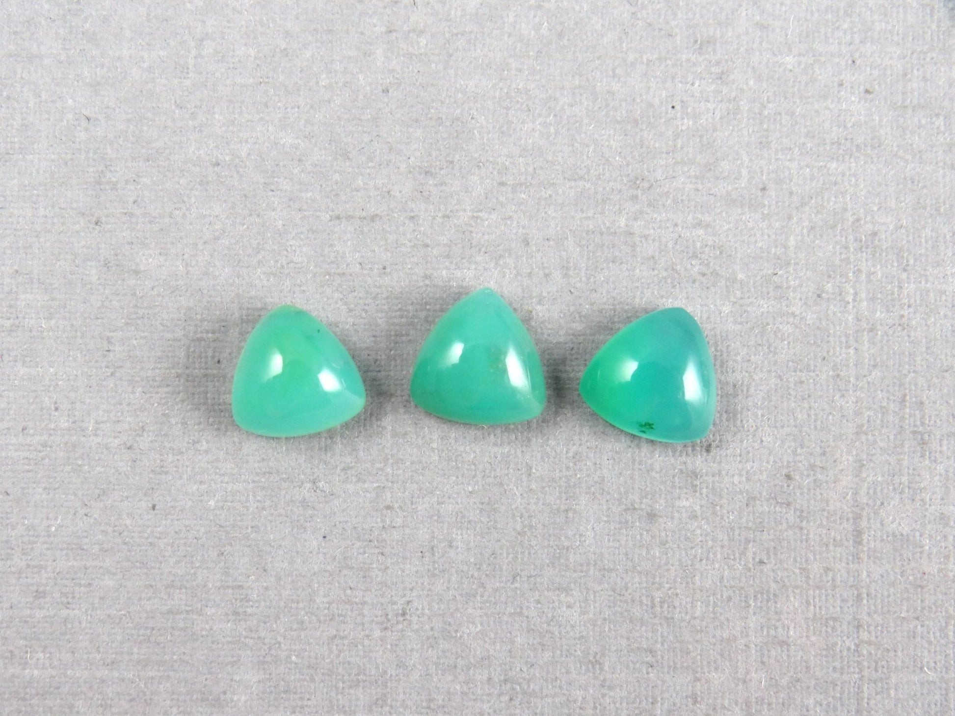 7mm Gem Silica Cabochon Triangle | avg 1.3ct | Per Stone | Peru | CH131 - Gem Enthusiast