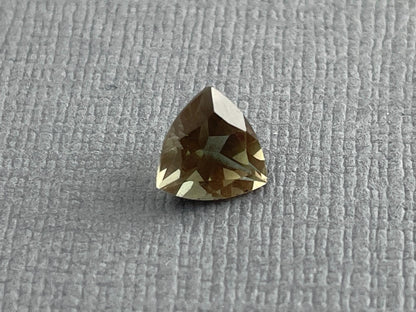 7mm Green Oregon Sunstone Trillion Faceted Gemstone | 1.1 carats | OSF160 - Oregon Sunstone - Gem Enthusiast