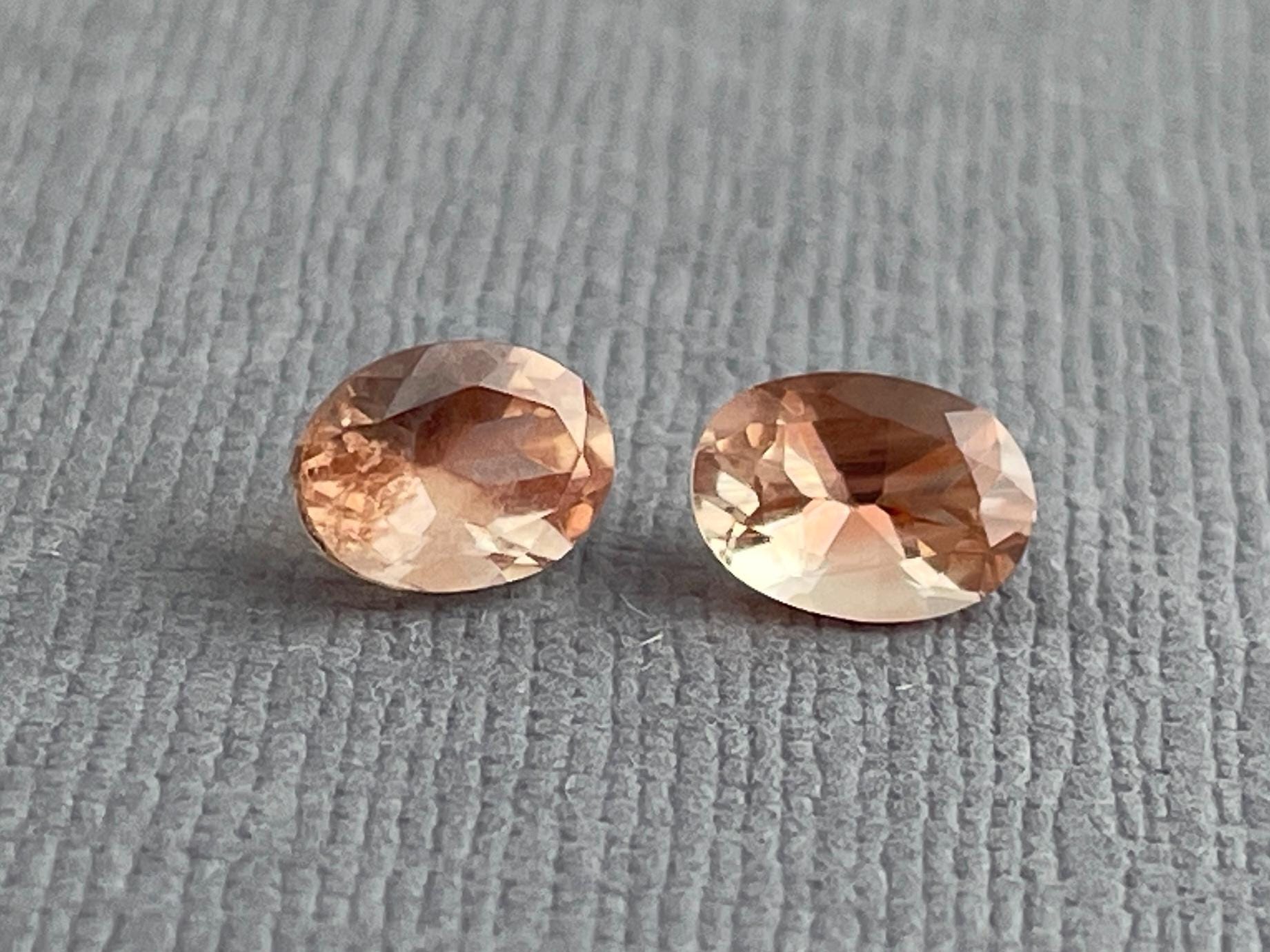 7x5 Oregon Sunstones Oval Pair | 1.69 carats | OSF195 - Oregon Sunstone - Gem Enthusiast
