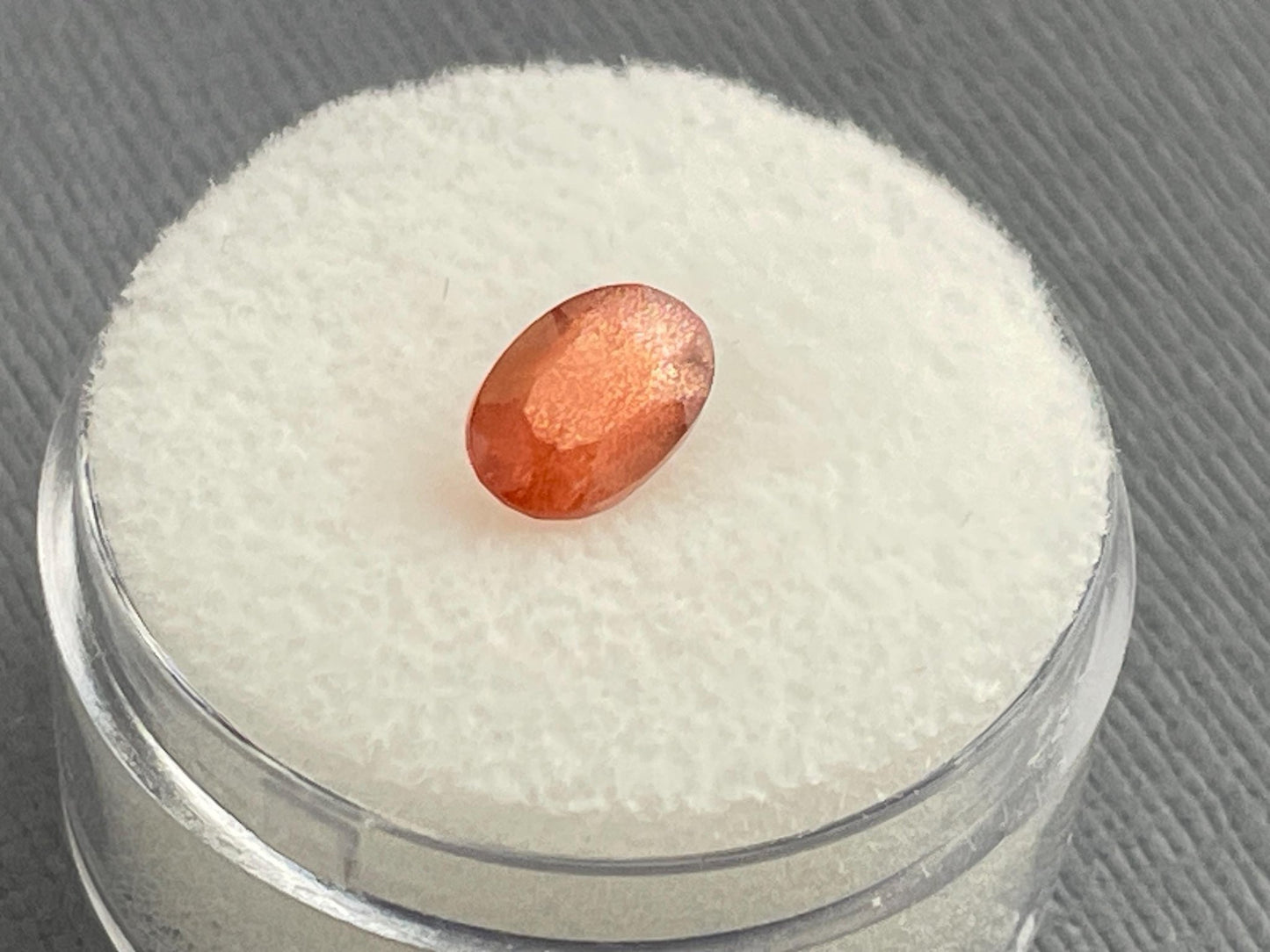 7x5 Red Oregon Sunstone Oval Faceted Gemstone | 1.02 carats | OSF181 - Oregon Sunstone - Gem Enthusiast