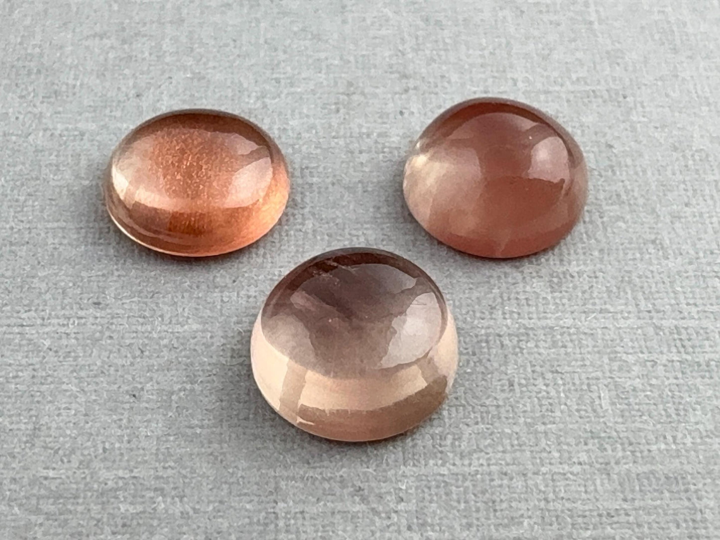 8mm Oregon Sunstones with Schiller | Round Cabochon Lot | OSC322 - Gem Enthusiast
