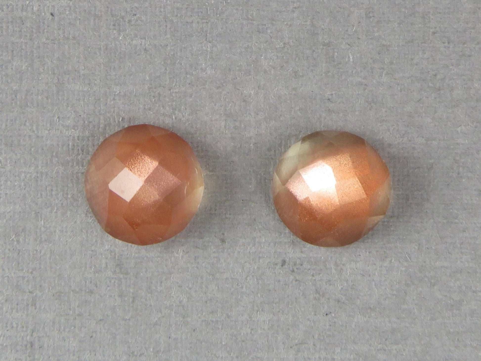 8mm Oregon Sunstones with Schiller | Round Rosecut Cabochon Pair | OSR103 - Gem Enthusiast
