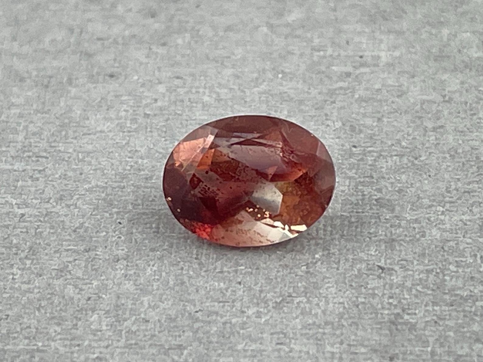 8x6 Oregon Sunstone Oval Faceted Gemstone | 1.27 carats | OSF211 - Oregon Sunstone - Gem Enthusiast