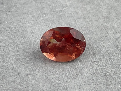 8x6 Oregon Sunstone Oval Faceted Gemstone | 1.27 carats | OSF211 - Oregon Sunstone - Gem Enthusiast