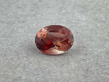 8x6 Oregon Sunstone Oval Faceted Gemstone | 1.27 carats | OSF211 - Oregon Sunstone - Gem Enthusiast