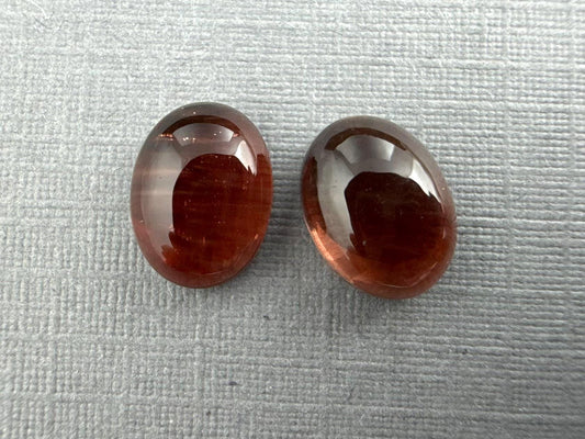 8x6 Oregon Sunstones Pair | Dark Red Oval Cabochon Pair | OSC310 - Gem Enthusiast