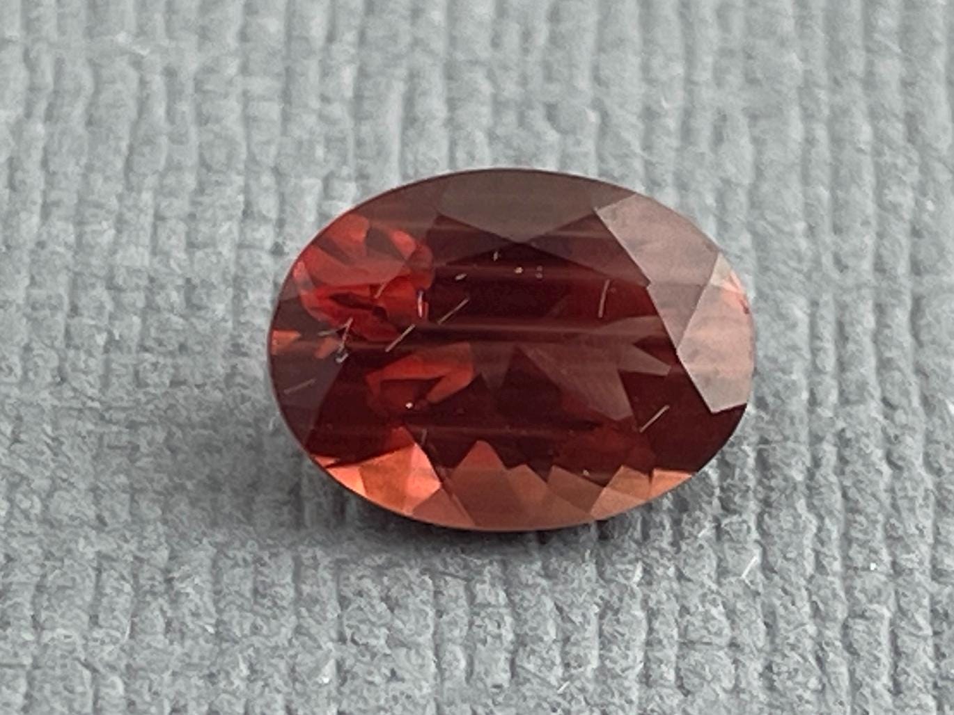 8x6 Red Oregon Sunstone Oval Faceted Gemstone | 1.12 carats | OSF180 - Oregon Sunstone - Gem Enthusiast