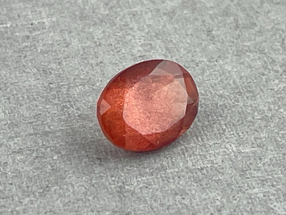 8x6 Red Oregon Sunstone Oval Faceted Gemstone | 1.23 carats | OSF212 - Oregon Sunstone - Gem Enthusiast