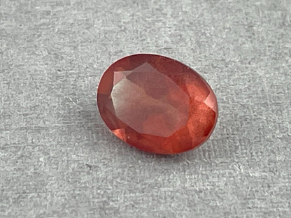 8x6 Red Oregon Sunstone Oval Faceted Gemstone | 1.23 carats | OSF212 - Oregon Sunstone - Gem Enthusiast