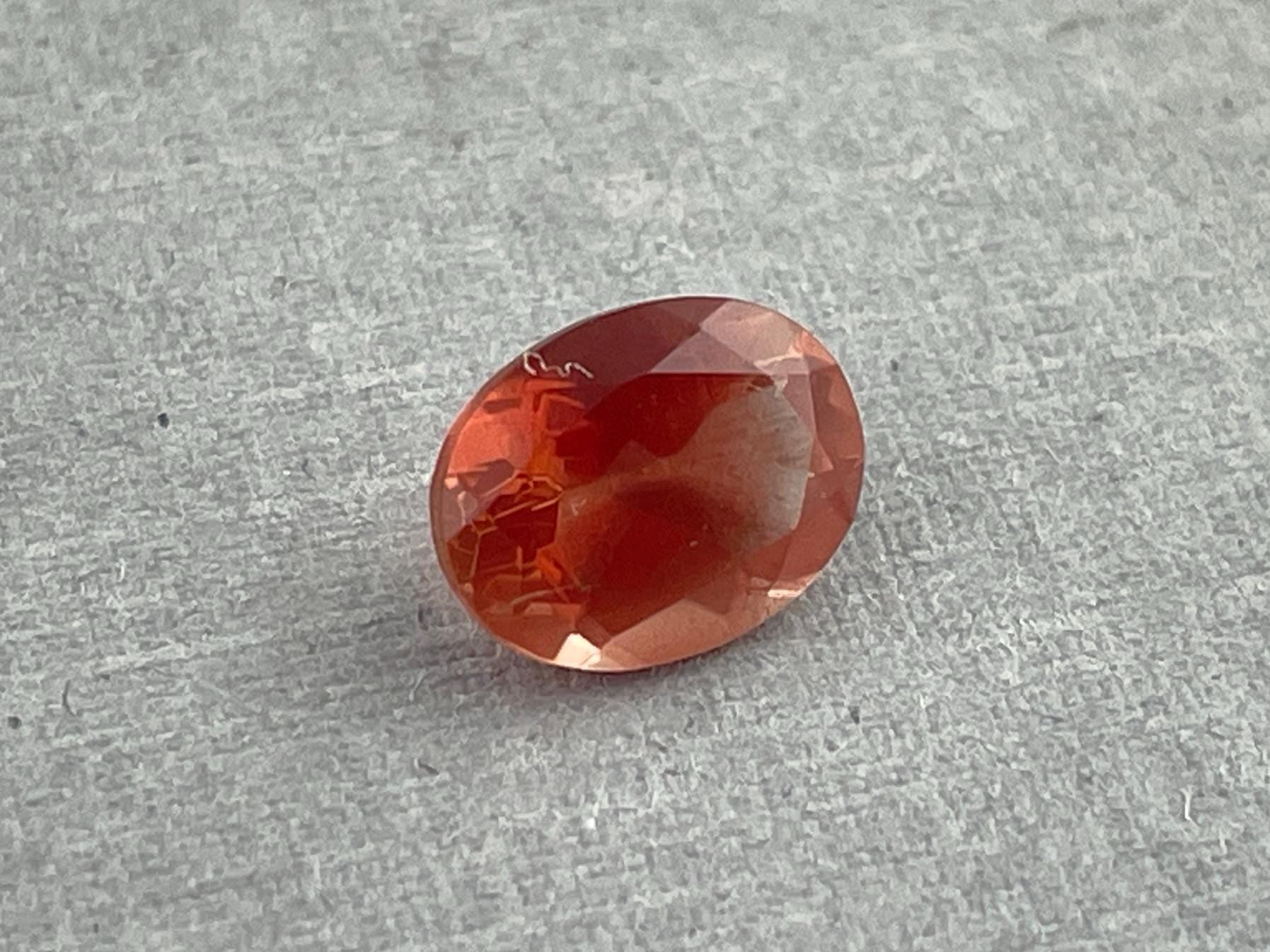 8x6 Red Oregon Sunstone Oval Faceted Gemstone | 1.23 carats | OSF213 - Oregon Sunstone - Gem Enthusiast