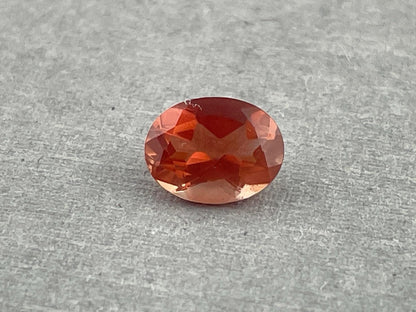 8x6 Red Oregon Sunstone Oval Faceted Gemstone | 1.23 carats | OSF213 - Oregon Sunstone - Gem Enthusiast