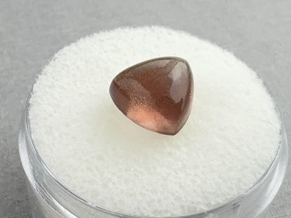 9mm Oregon Sunstone | Triangle Cabochon | Natural American Gemstone | OSC265 - Gem Enthusiast