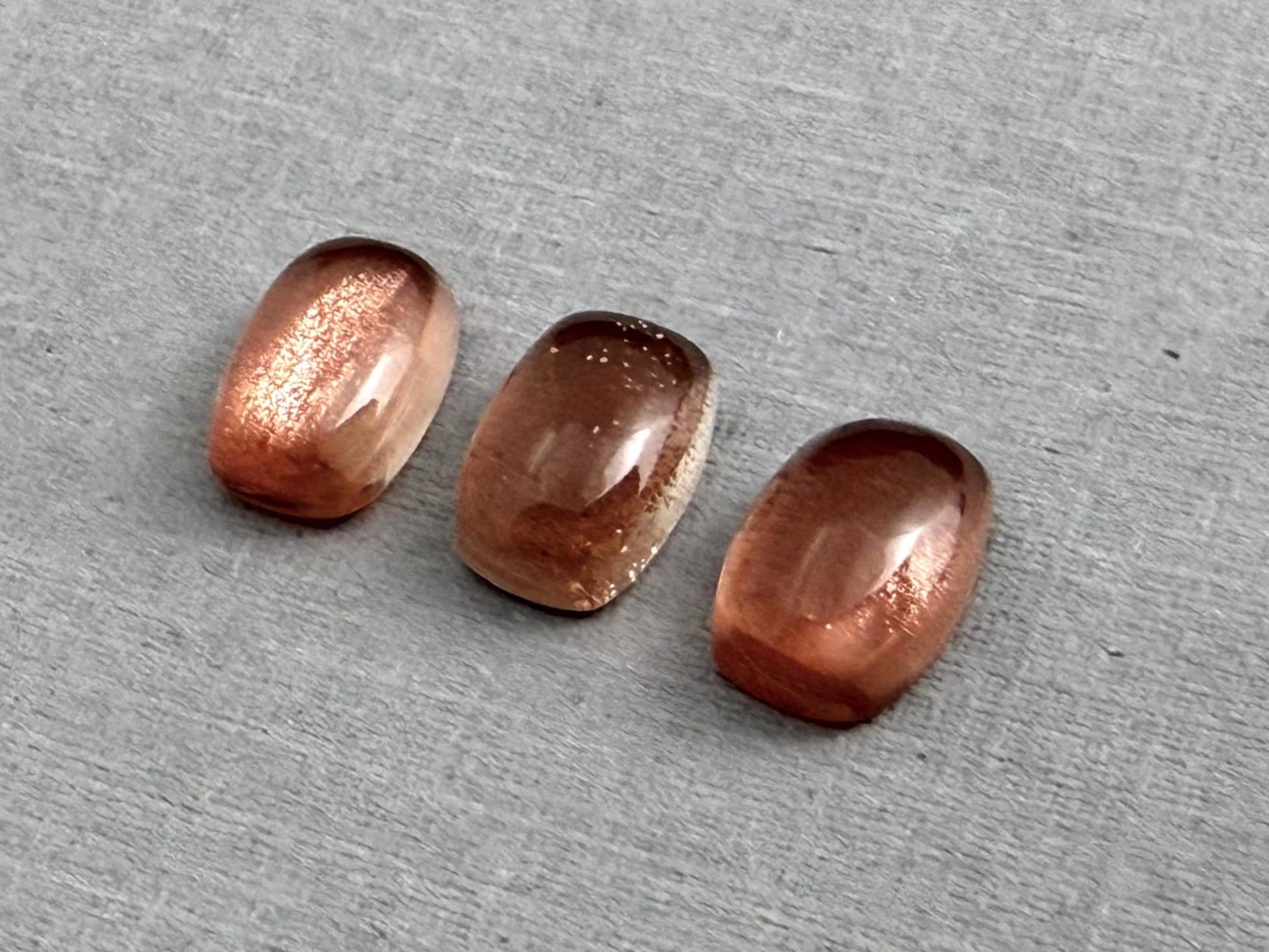 9x6 Oregon Sunstones Cushion Cabochon Lot | Schiller | 6 carats | OSC326 - Gem Enthusiast