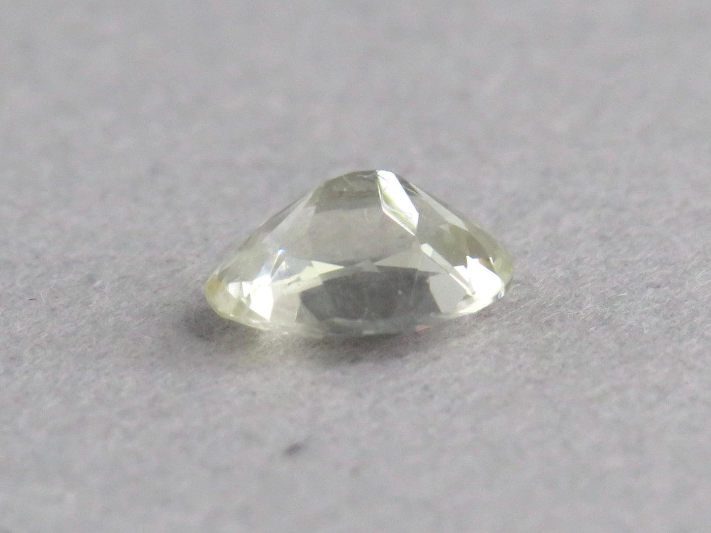 Alaska Labradorite Oval Faceted Gemstone | 7x5 | .4 carats - Gem Enthusiast